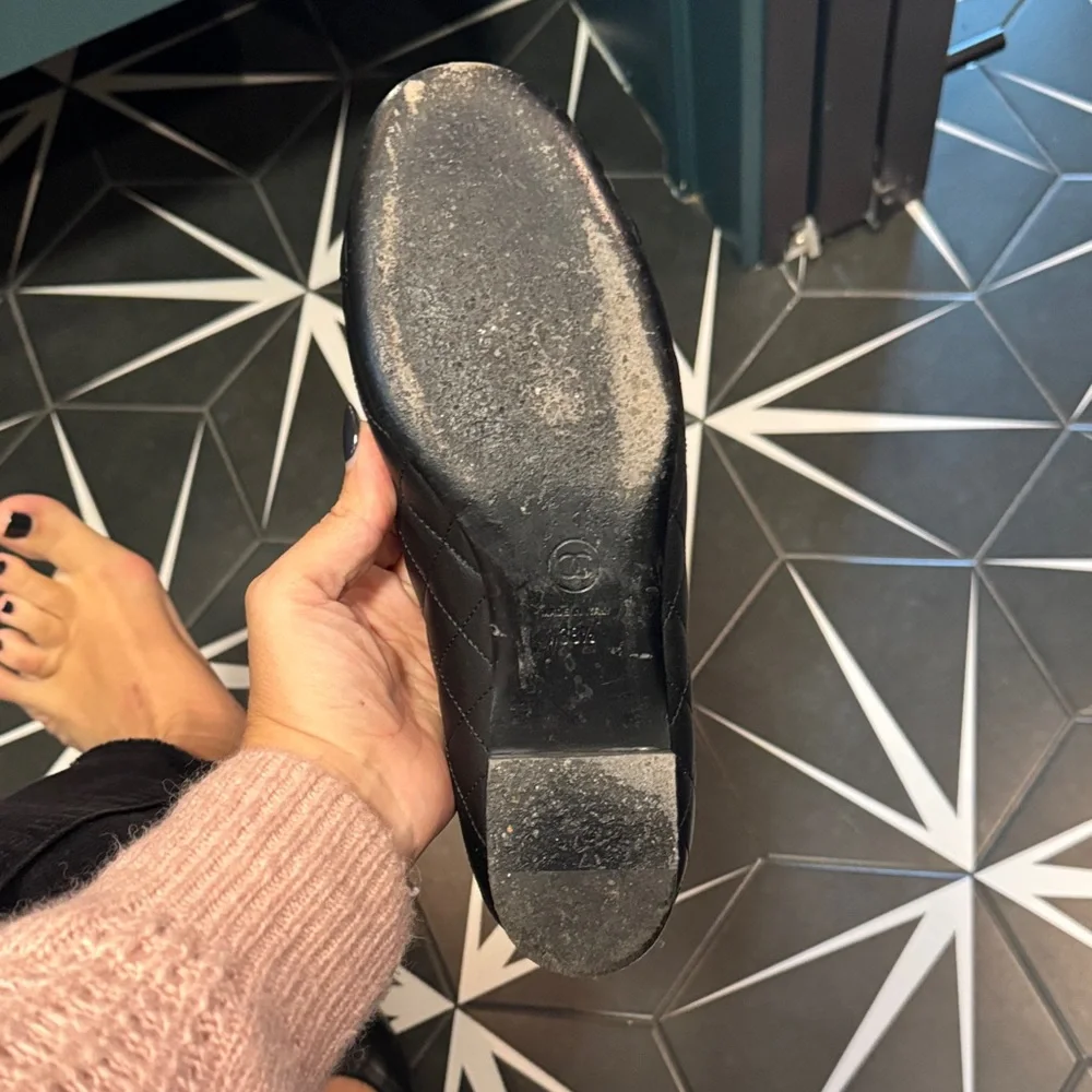 Chanel Black Quilted Flats with Gold Logo - Picture 3 of 7